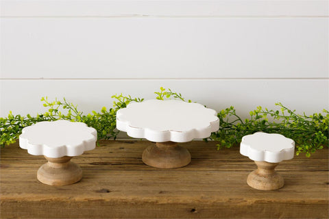 Chippy Floral Shaped Riser